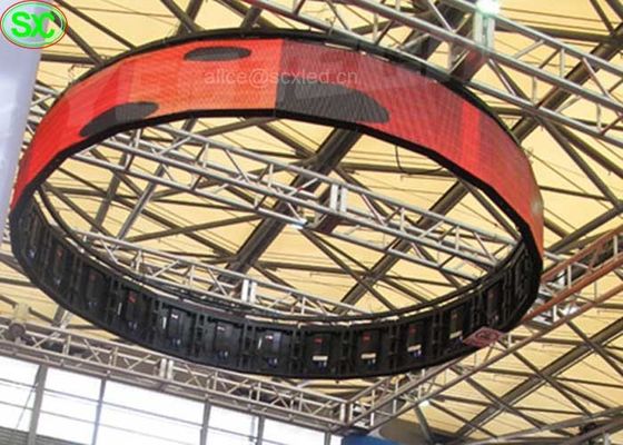 Buen precio Carteleras flexibles RGB 3 de la curva LED de la alta definición interior P4 en 1 en línea