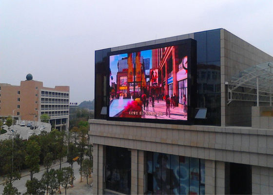 Buen precio Display LED a todo color al aire libre P10 10000 puntos/m2 Tableros publicitarios LED de alto brillo en línea