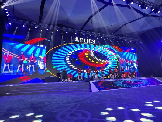 Buen precio Publicidad en interiores Pantalla LED suspendida RGB P4 Impermeable, entretenimiento, alta resolución en línea