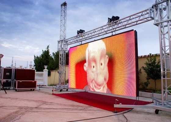Buen precio Pantalla de aluminio de fundición a presión LED de color completo personalizada 2500 CD/m2 Pantalla de publicidad LED interior en línea