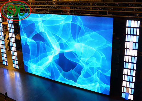 Buen precio El smd 3 de la cartelera de Digitaces LED del alto brillo en 1 llevó la exhibición llevada ejecución interior de la pantalla P5mm para la retransmisión en directo en línea