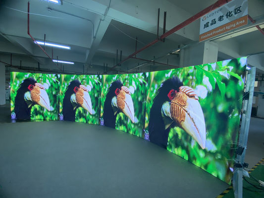 Display LED fijo P6 fácil de instalar con resolución de módulo 32*32 y 5000 horas Mtbf