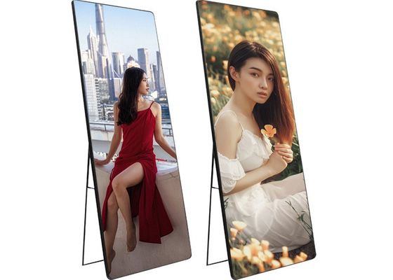 SMD2121 LED Chips LED Poster Display 680x2000mm P2mm para sus necesidades publicitarias