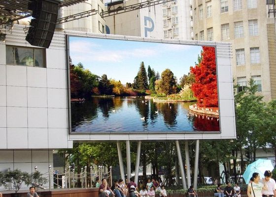 Buen precio Display de publicidad LED de color completo estático y impermeable P16 DIP en línea