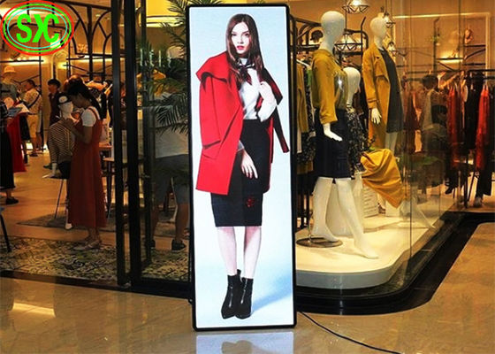Buen precio Tablero P2.5 SMD de la pantalla LED de la publicidad del microprocesador de Epistar interior para la tienda de ropa, publicidad de pantallas llevada interior del cartel en línea