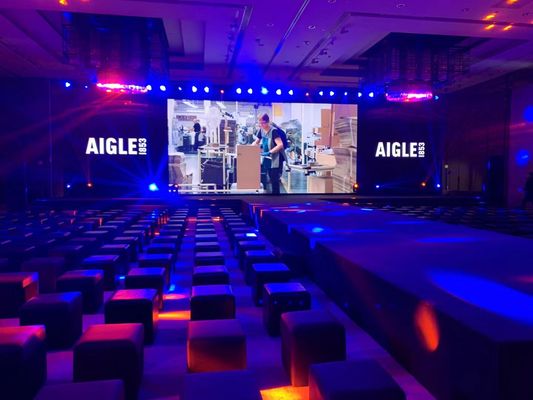 Buen precio Pared de vídeo de monitor LED P4 RGB de alta resolución para interiores para salas de conferencias, conciertos en línea
