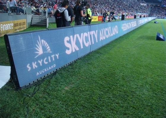 La pantalla de los deportes P10 LED del baloncesto del fútbol llevó la publicidad del perímetro