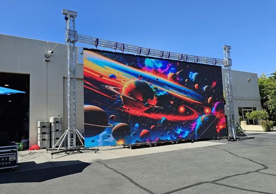 900w/m2-600w/m2 Consumo de energía Display LED RGB 140/60 Ángulo de visión para una pantalla de color vibrante