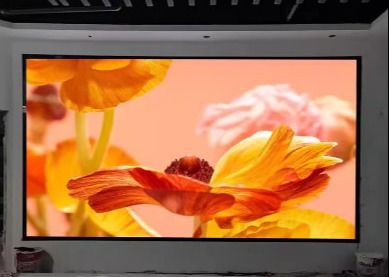 Buen precio Pantalla LED transparente a todo color y impermeable HD P6 Pantalla publicitaria de pared de vidrio en línea