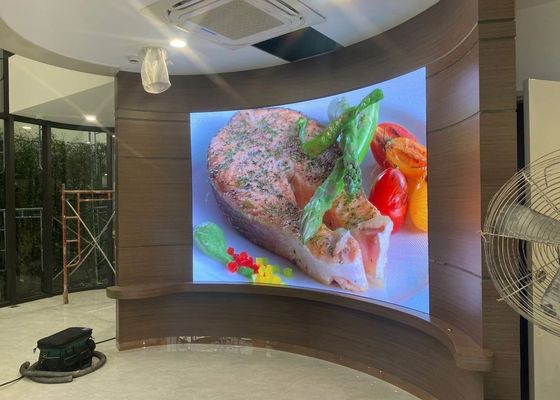 Buen precio Soft Module Curved Screen Waterproof HD Customizable Rental Screen P4 Indoor Full Color LED Display Billboard en línea