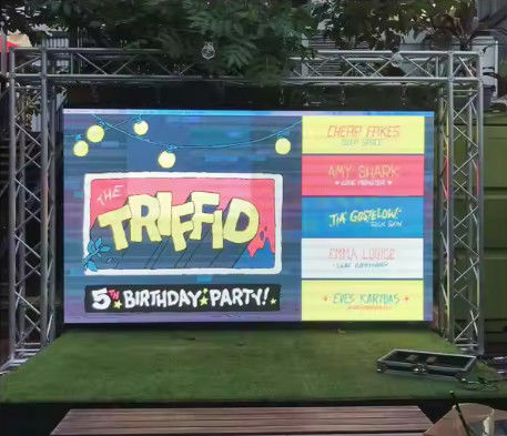 Muro LED a todo color para exteriores con 5500 de brillo y 100.000 horas de vida útil para soluciones de publicidad exterior