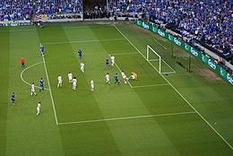 Buen precio Pantalla LED de estadio de alto brillo con resolución de píxeles de 40000 píxeles/m2 y velocidad de fotogramas de 60 Hz en línea