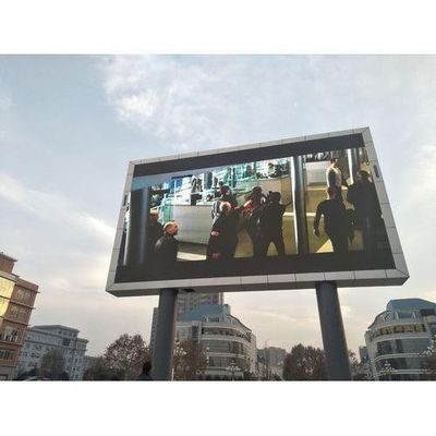 Buen precio Vallas publicitarias LED con nivel de protección IP65, brillo de 7000 nits y consumo energético medio de 860w/m2 en línea