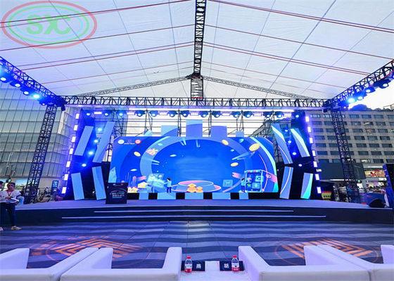 Buen precio Pantalla LED de alquiler con 4 mm de anchura de píxeles y alto brillo ideal para eventos en interiores y aplicaciones publicitarias en línea