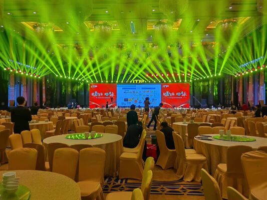 Buen precio Pantalla LED a todo color para interiores con distancia de visualización a partir de 3,9 metros, adecuada para diversos recintos y eventos interiores en línea
