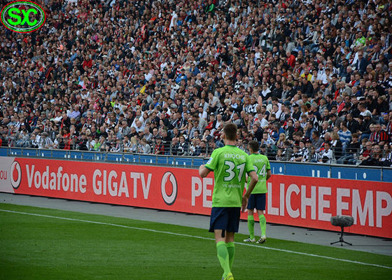 Buen precio Prenda impermeable al aire libre IP65 de la pantalla LED del estadio de fútbol de Francfort del perímetro P8 en línea