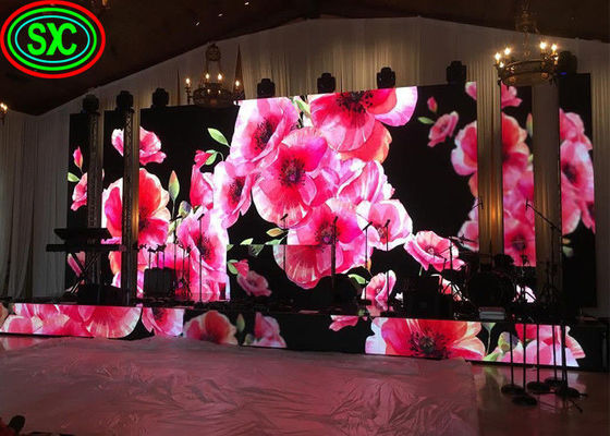 Buen precio Pantalla LED de alquiler interior P2 P3 P4 128 * de la decoración HD de la boda resolución 64 en línea