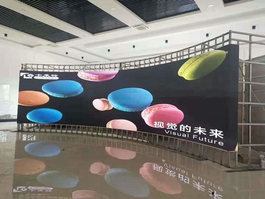 Buen precio Módulo de visualización de vídeo LED de interior curvado con placa de compresión, SMD P4 LED de pantalla a todo color en línea