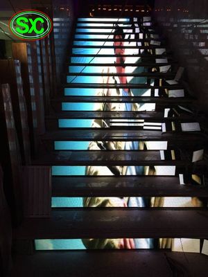 Buen precio Tamaño modificado para requisitos particulares llevado a todo color de la tablilla de anuncios del piso P4 para las escaleras interiores del centro comercial en línea