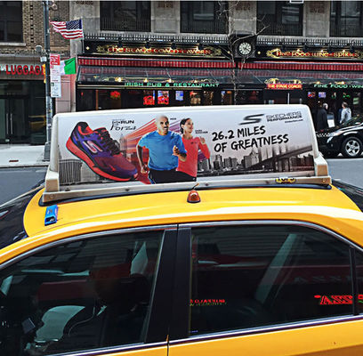 Display de señales LED de automóviles al aire libre con resolución de pantalla de 384*128 puntos y rendimiento duradero