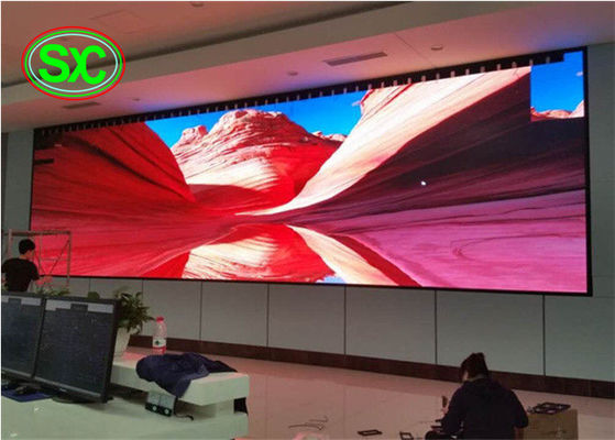 Buen precio Pantalla de pantalla LED SMD P2.5mm de alta definición para interiores con 160000 puntos/m2 En línea