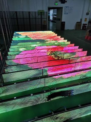 Buen precio P4 Dance Floor interactivo interior, palmo a todo color de la larga vida de la pantalla del LED en línea