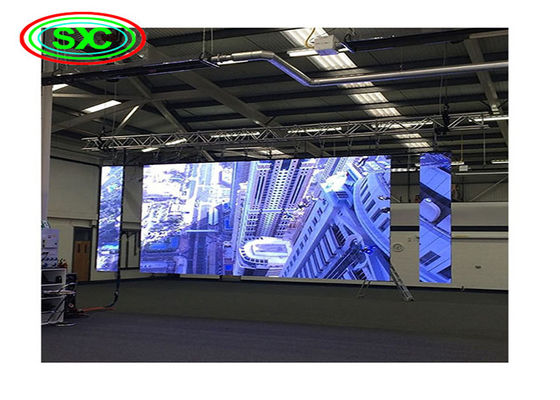 Buen precio El alquiler llevado alquiler interior P3.91 de la pantalla del contexto curvó el gabinete de 500x500m m en línea