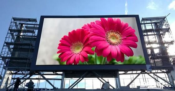 Buen precio La publicidad LED defiende la exhibición llevada comercial al aire libre que el gigante fijo de la instalación P3 llevó la pantalla de alquiler en línea