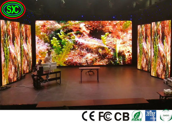Buen precio pantallas LED de alta frecuencia de actualización para eventos en interiores con 3840hz y alta resolución en línea