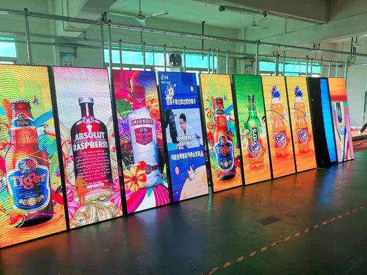 Exhibición llevada magnética 640X1920m m del cartel de P2.5 1200cd/sqm SMD2121