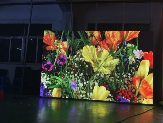 Buen precio Pantalla LED de color completo para eventos publicitarios y más pared de video P4 de alta densidad con tecnología de control avanzada y amplia compatibilidad para imágenes impresionantes en línea