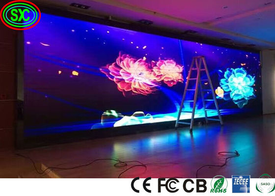 Buen precio Señalización digital llevada a todo color interior de la pared video de la fuente de la pantalla de visualización P4 y el panel de pared llevado en línea