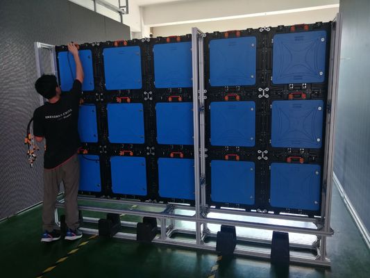 Buen precio P5 la pantalla de aluminio de alquiler interior del indicador digital de la pantalla 640x640m m llevó la pared video de la pantalla del tablero LED de la muestra en línea