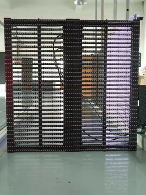 Buen precio Pantalla LED transparente a todo color para interiores y exteriores P3.91-7.82 para muros cortina de vidrio En línea