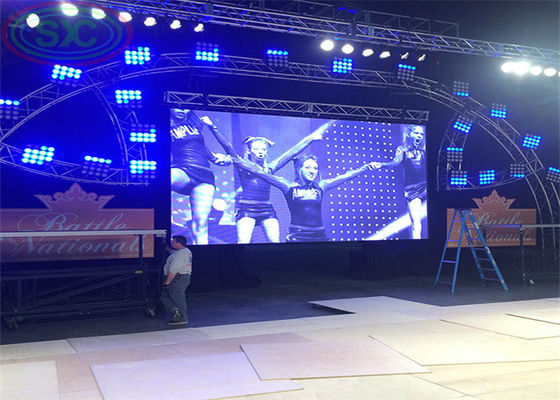 Buen precio El alto restaura la fuente de alimentación de la energía de Rate Curved Led Screen Outdoor P3.91 G- en línea