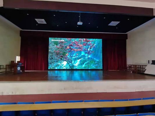 Buen precio Procesamiento de alta precisión P3 Display LED de color completo en interiores con instalación y mantenimiento convenientes en varias industrias en línea