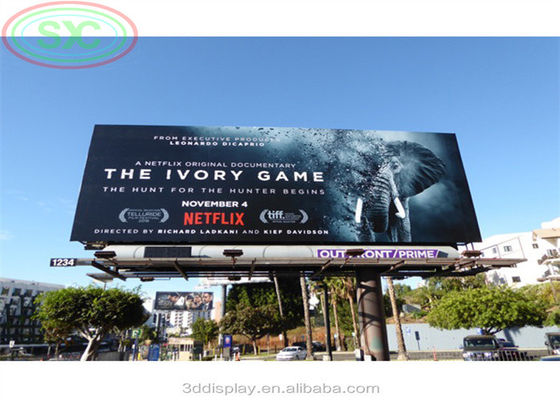 Pantalla al aire libre de la cartelera grande P 6 LED con la columna al lado de la carretera